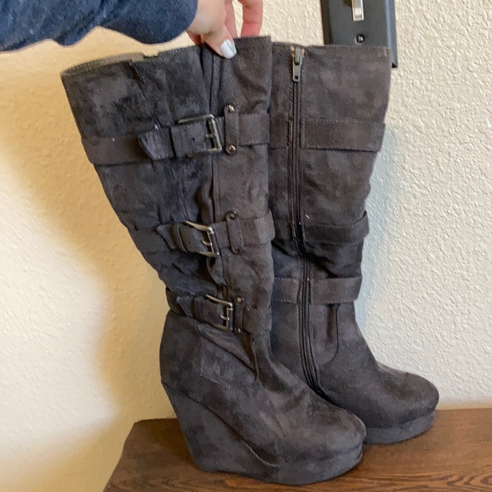 💜soft gray wedge boots